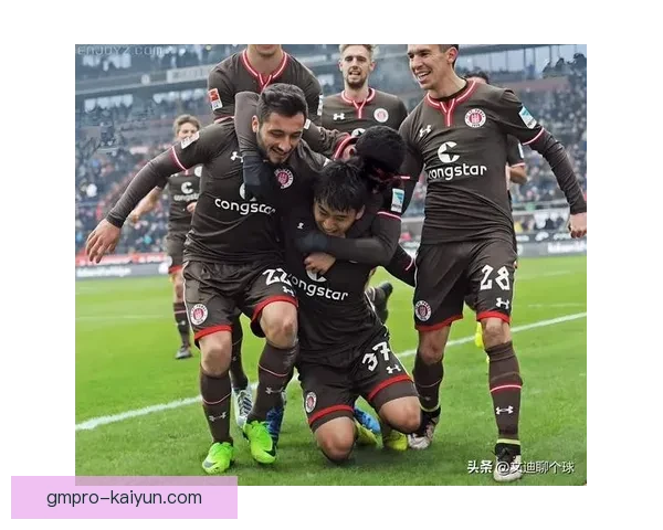 足球豪门对决：近期交锋走势清晰，竞争力持续提升